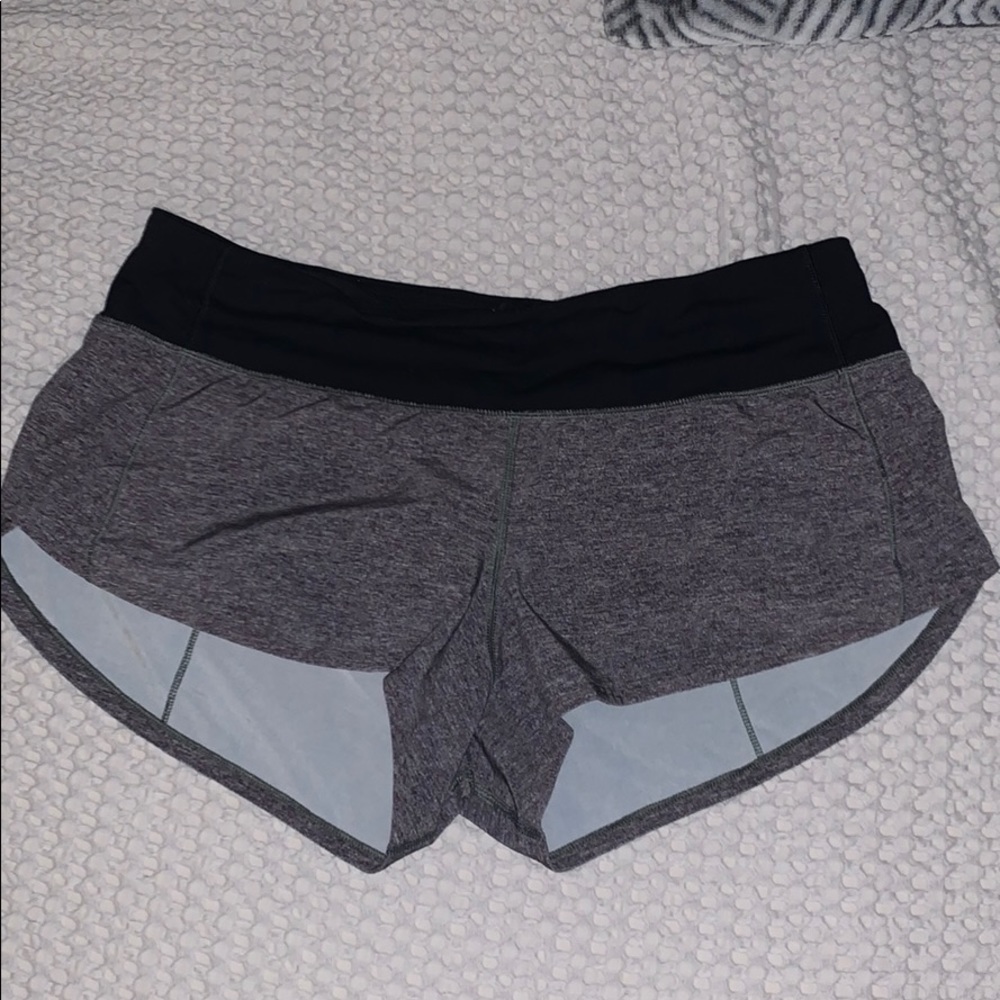 Lululemon Speed Up Shorts 2.5
